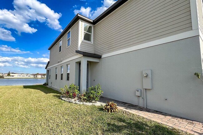 Foto del edificio - 15589 Willow Arbor Cir
