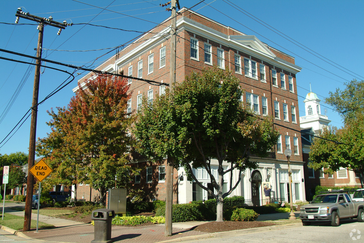 Primary Photo - Medical Arts Senior Apartments