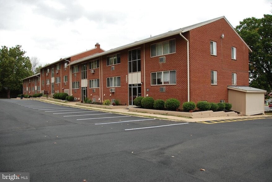 Photo - 2330 Glendale Terrace Unit C2