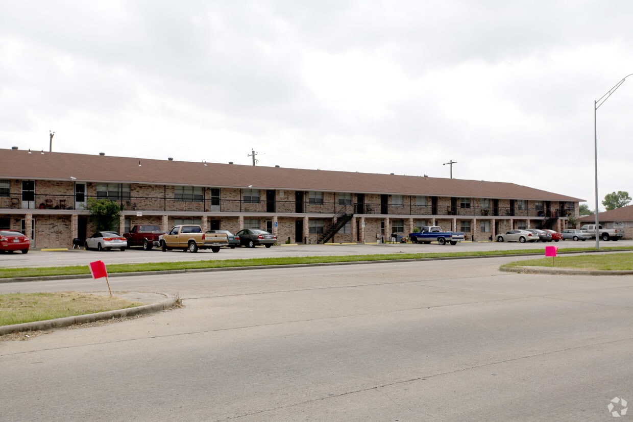 Building Photo - Riverbrook Apartments
