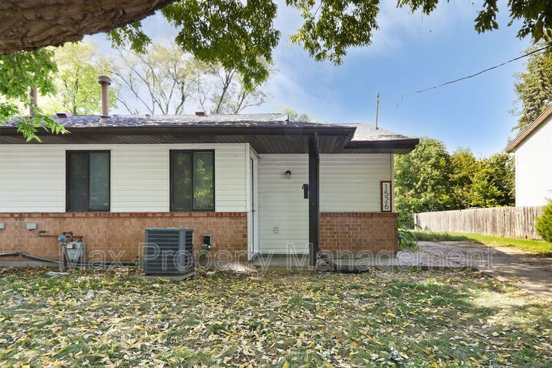 Foto principal - 1526 E 16th St