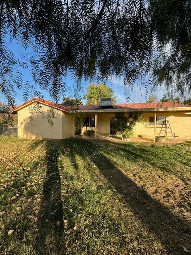 Foto del edificio - Beautiful Home in the Heart of Hemet