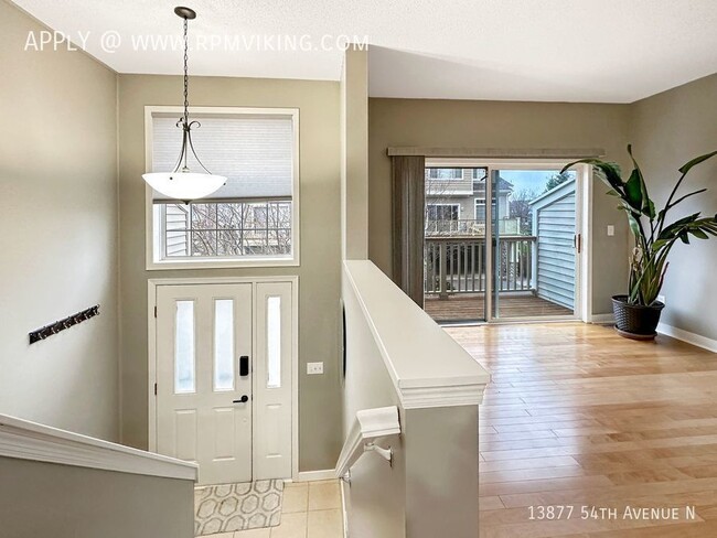 Building Photo - 2br 1.5ba Townhouse ~ Security Deposit Fre...