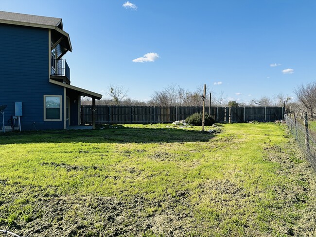 Building Photo - Lodges at Parker's Pond