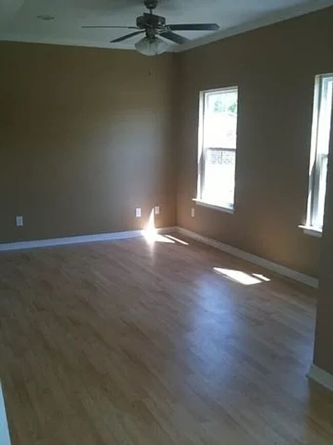 Building Photo - 122 Earle Taylor Ln