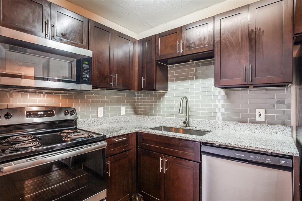 Primary Photo - 2801 Knight St