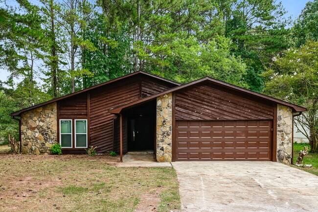 Building Photo - 4251 Dogwood Farms Dr