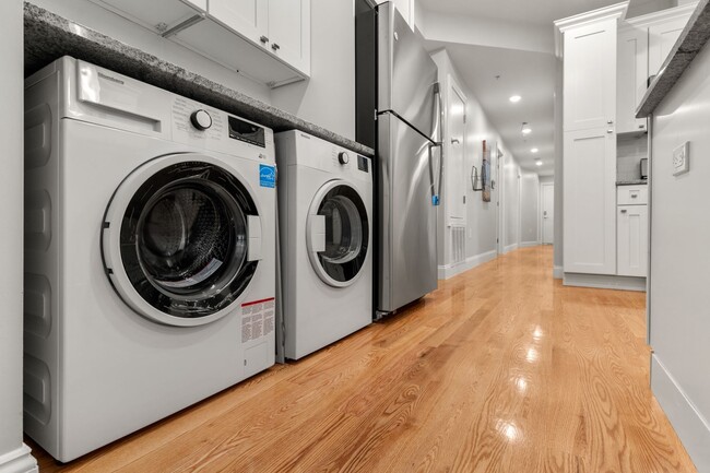 Building Photo - 86 Marine Rd