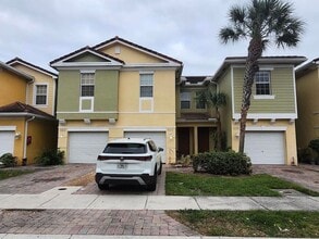 Building Photo - 821 Pipers Cay Dr