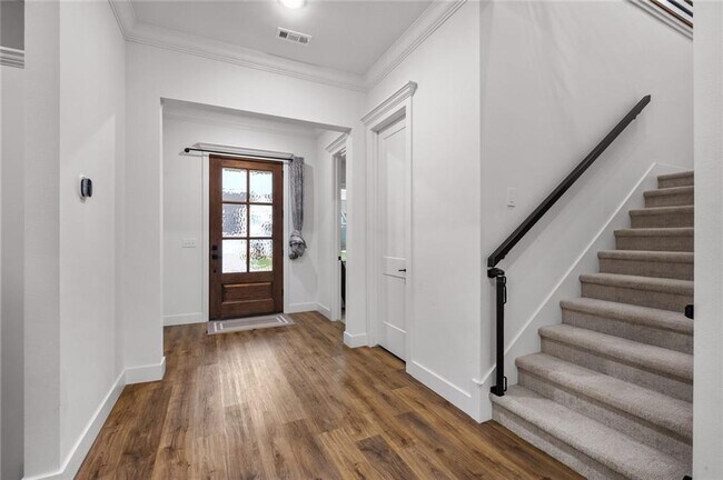 Building Photo - 2710 S 20th St