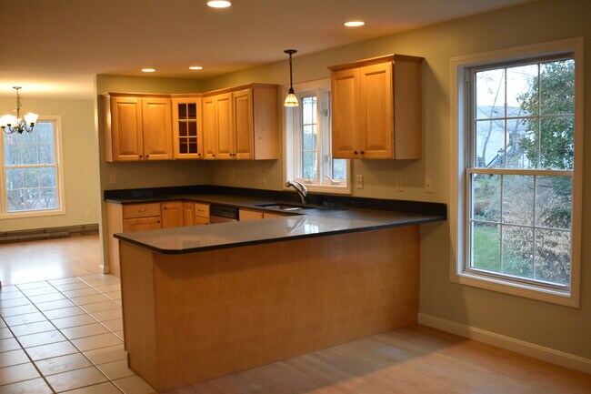 Kitchen - 8 Woodside Dr