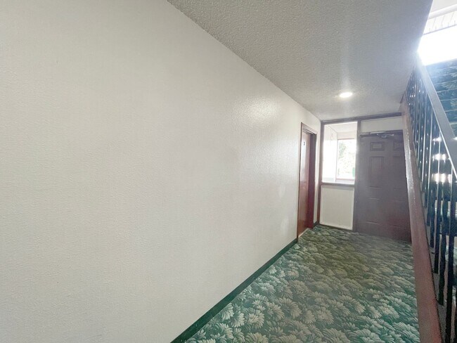 Foto del edificio - Nice Studio condo-swimming pool!