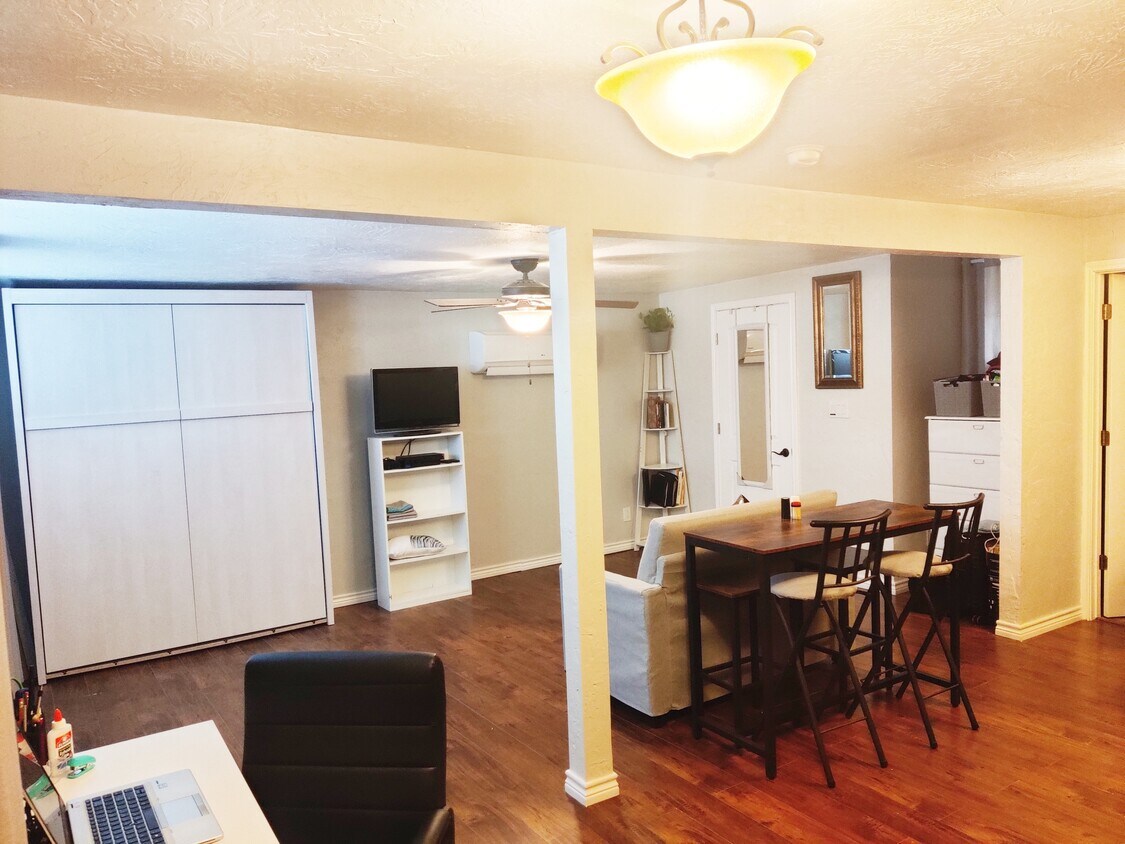 611 S Roselawn Ave Unit B, Artesia, NM 88210 611 S Roselawn Ave