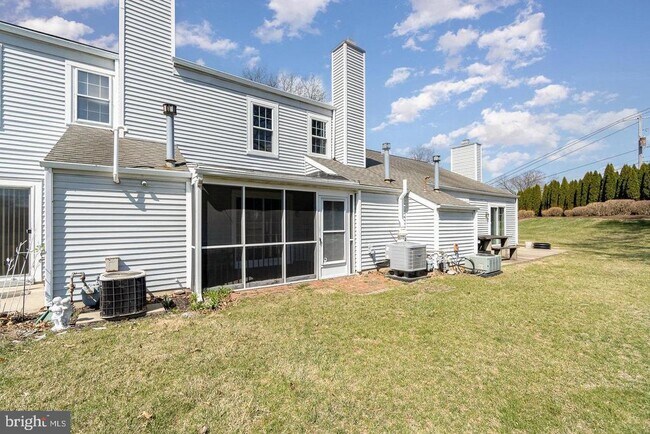 Foto del edificio - 407 Cambridge Ct