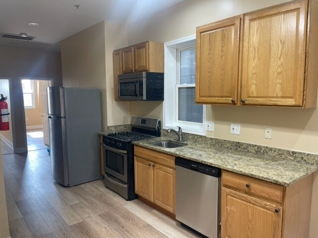 Foto del edificio - 1336 N Capitol St NW