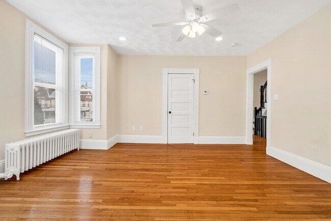 Building Photo - 12-14 Beltran Street Unit 12-2