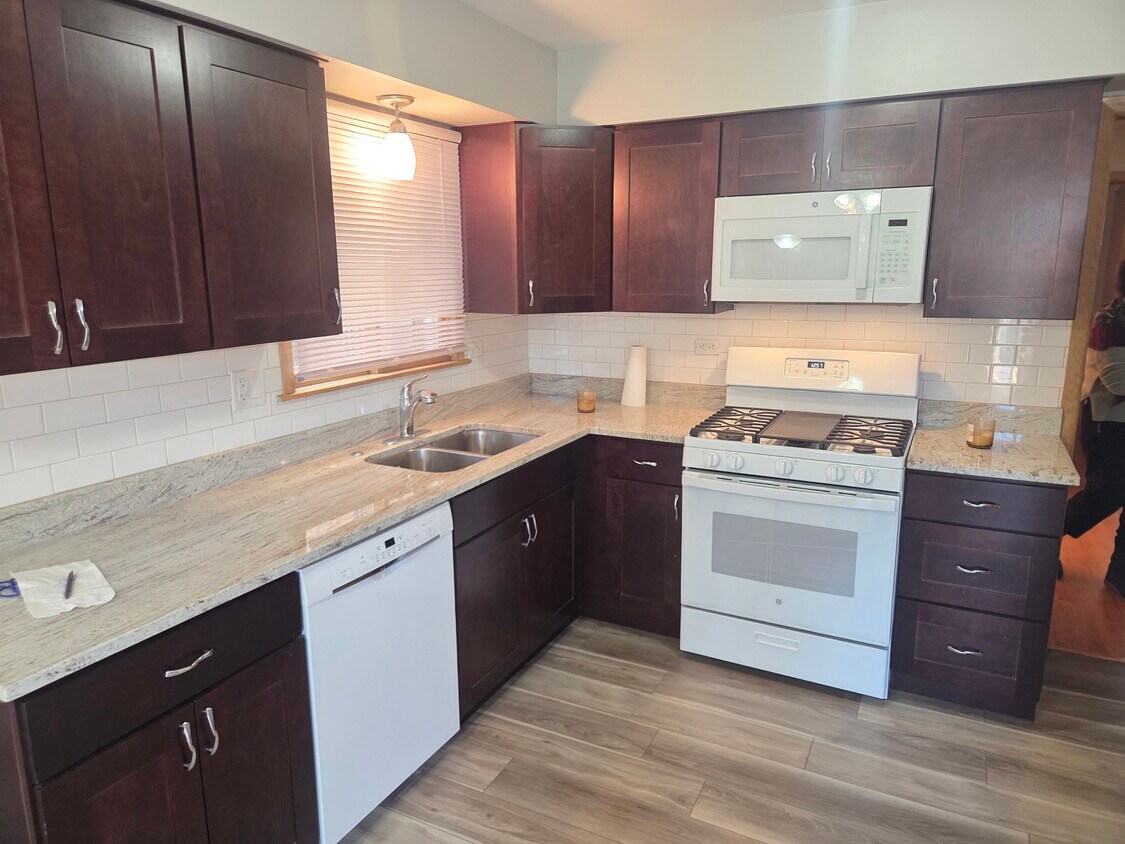 Foto principal - 5850 N Mulligan Ave