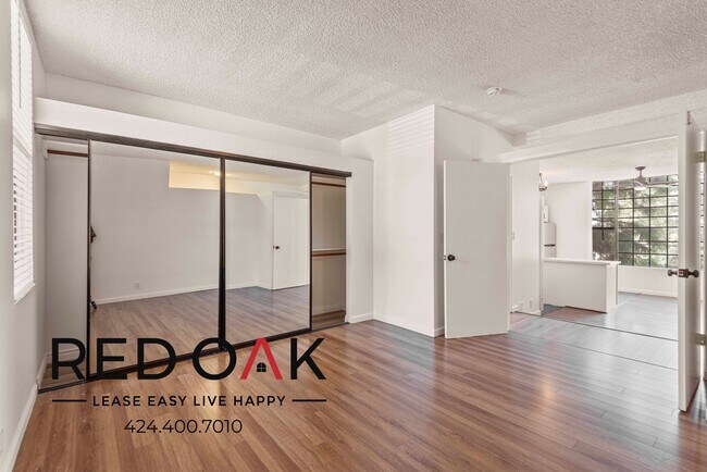 Foto del edificio - 2 Weeks Free + LOW DEPOSIT! Exceptional On...