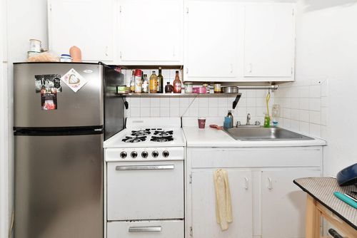 Foto del edificio - 271 E 10th St