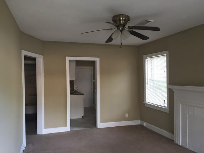 Building Photo - 2205 Camille Dr