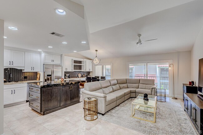 Foto del edificio - 13 Lexington Ln E