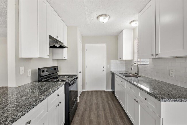 Building Photo - 6450 Bazel Brook Dr