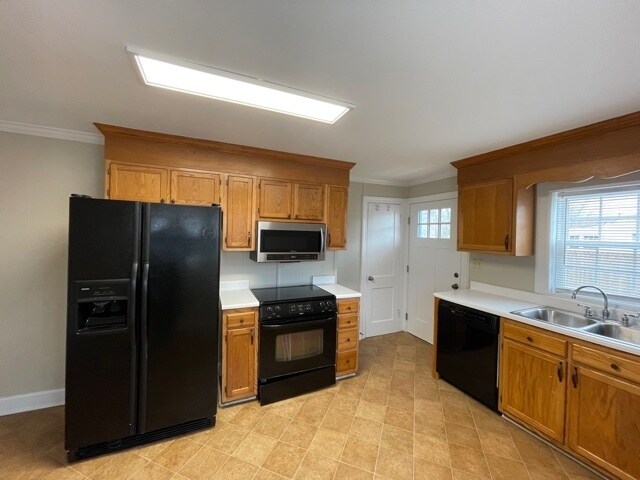 Building Photo - 804 Graylyn Dr