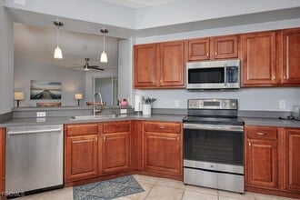 Building Photo - 9611 Hemingway Ln