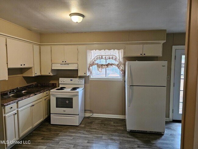 Foto del edificio - 3008 Willow Dr