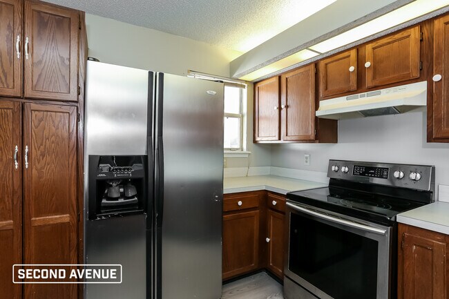 Foto del edificio - 6604 Arancio Dr W