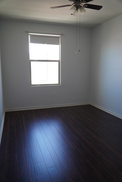 Building Photo - 764 Colorado Cir