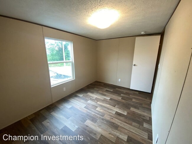 Building Photo - 2 br, 2 bath House - 208 Esther Court