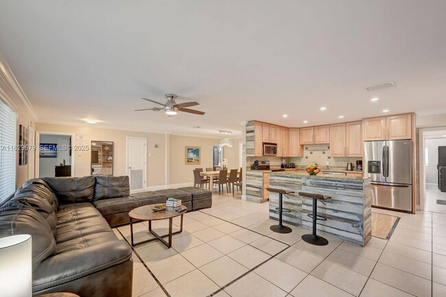 Building Photo - 1228 Johnson St