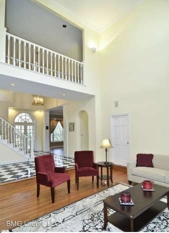 Building Photo - 12625 Golden Oak Dr