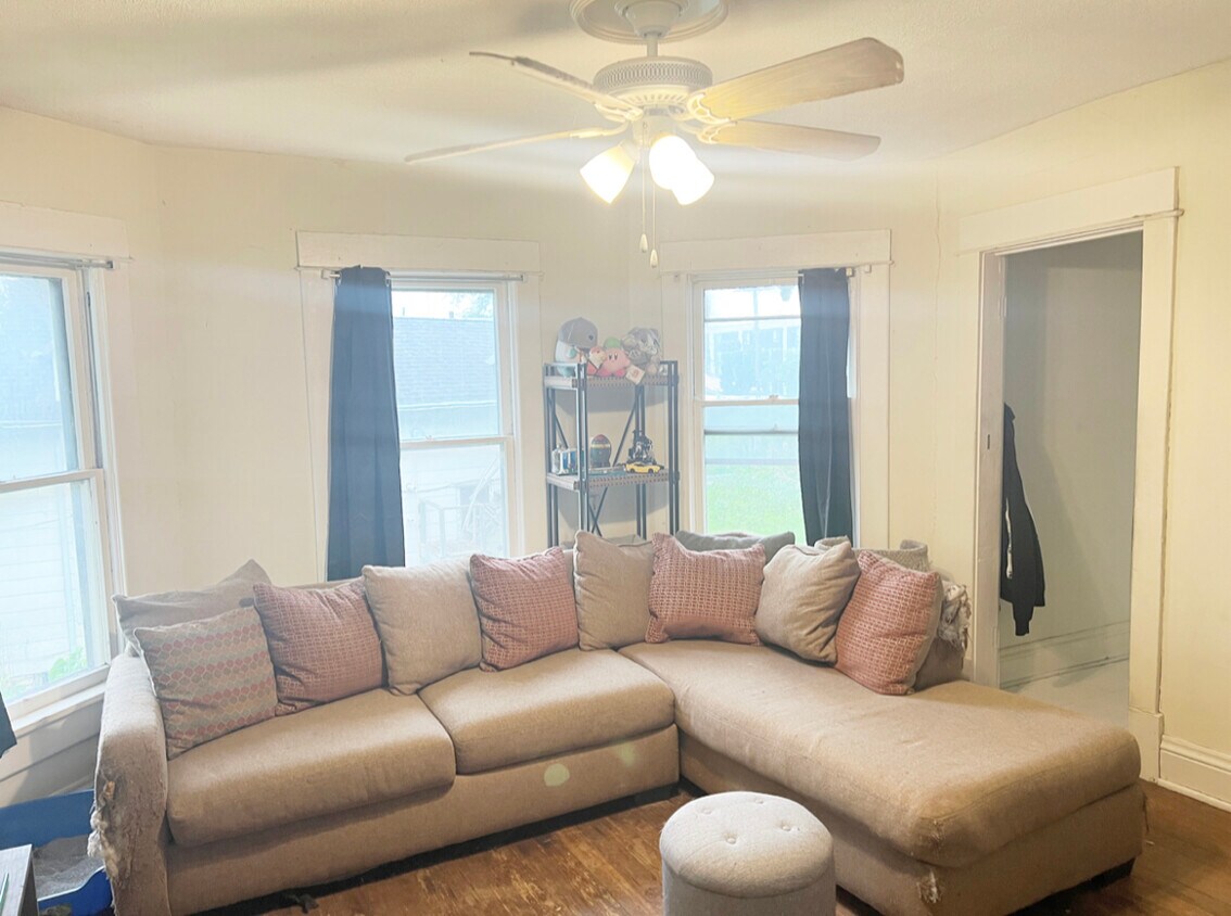 Primary Photo - 1016 Moro St