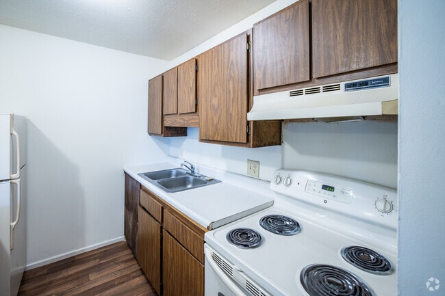 2BR, 1BA - 750SF - A - Kitchen - Drake Terrace III