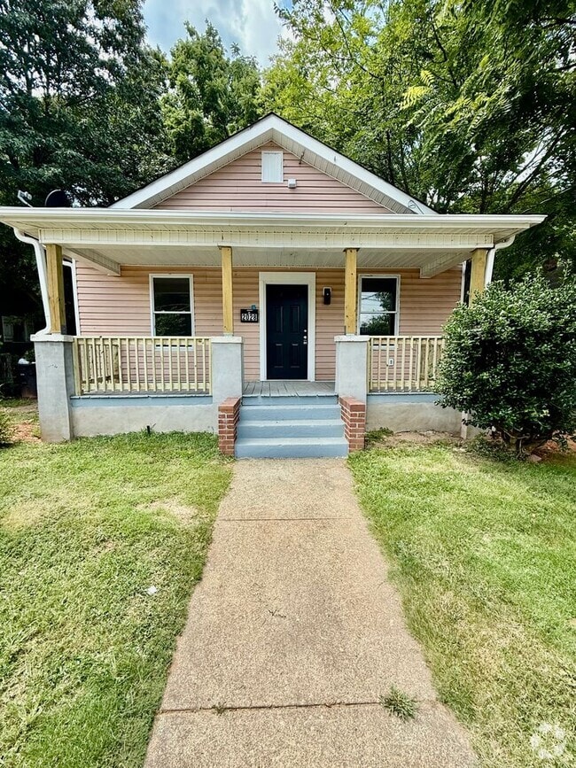 Building Photo - 2028 Milford St