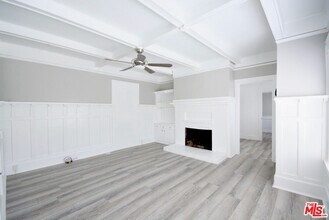 Building Photo - 1366 Riviera Ave