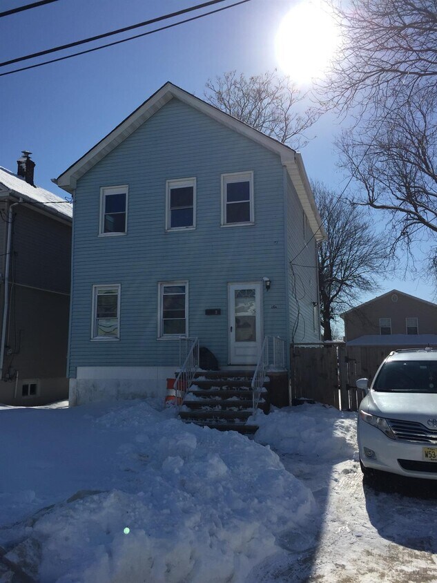 38 Leick Ave, Carteret, NJ 07008 House Rental in Carteret, NJ