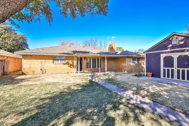 Foto del edificio - Pre-Leasing this Fantastic home ! Updated ...