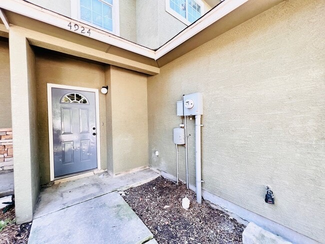 Building Photo - 4924 Stowers Blvd