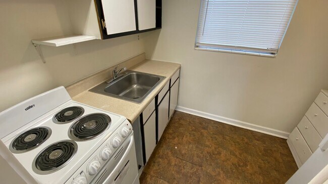 Foto del edificio - Efficiency in North College Park - Priced ...