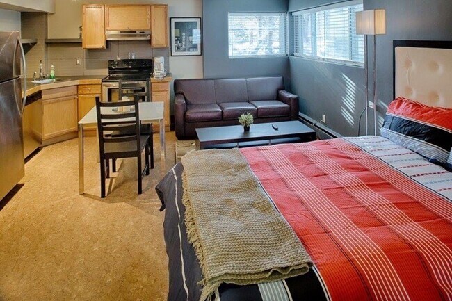 Photo du bâtiment - 0 Bed 1 Bath Unit in Calgary, AB
