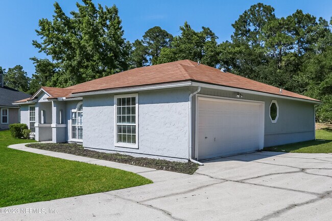 Building Photo - 405 Jax Estates Dr N