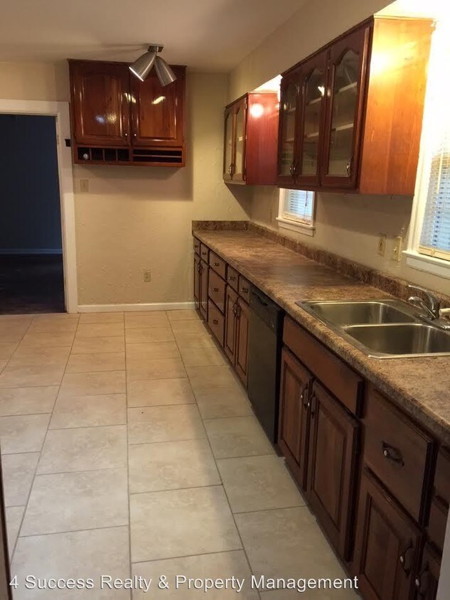 Foto del edificio - 4 br, 2 bath House - 3335 WALNUT GROVE