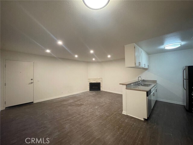 Foto del edificio - 5400 Radford Ave