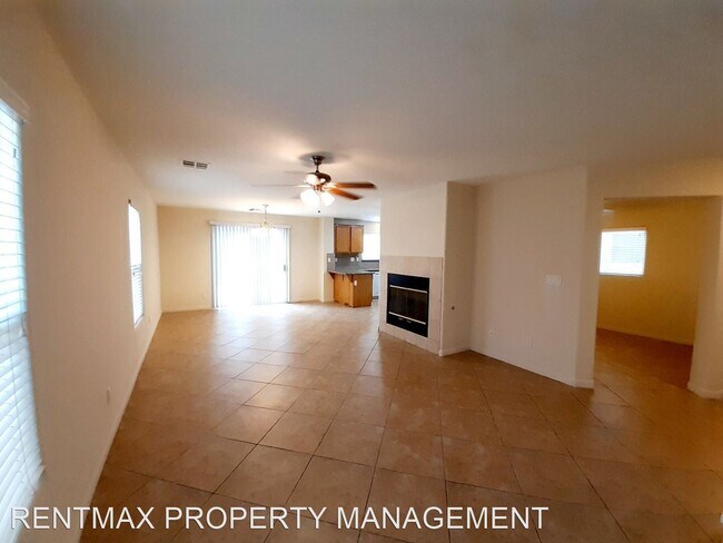 Building Photo - 4 br, 3 bath House - 10116 DESERT TREES ST