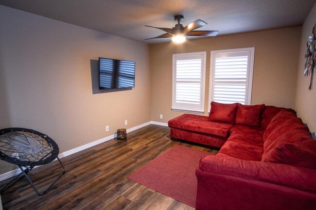 Building Photo - 5323 Dannelly Field