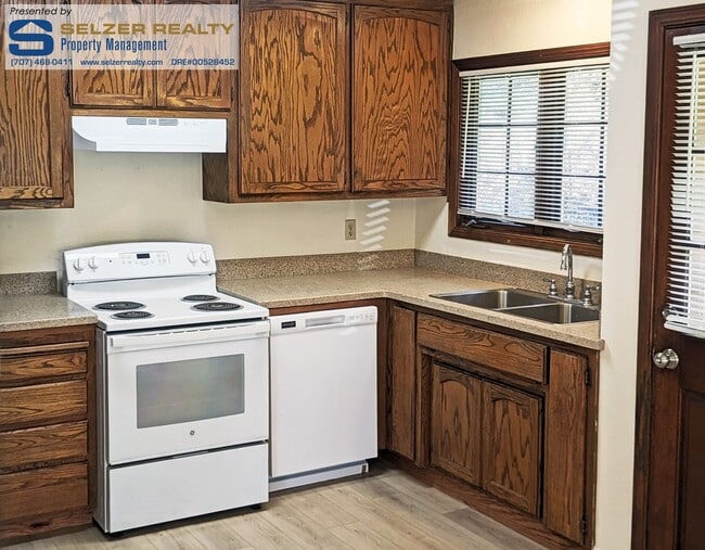 Building Photo - 1598 Padula Dr