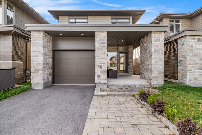 Building Photo - 334 Lysander Pl